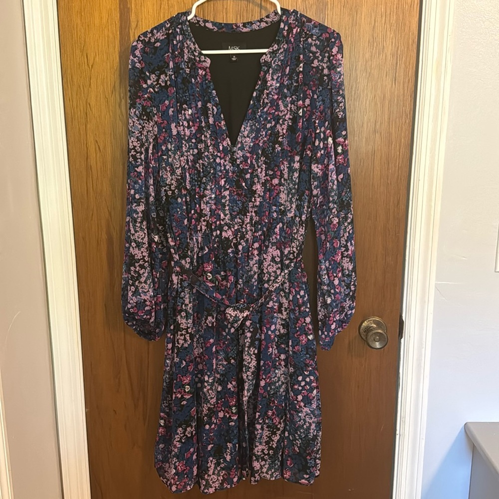 MSK 18 Long Sleeve Midi Dress V-neck Dress